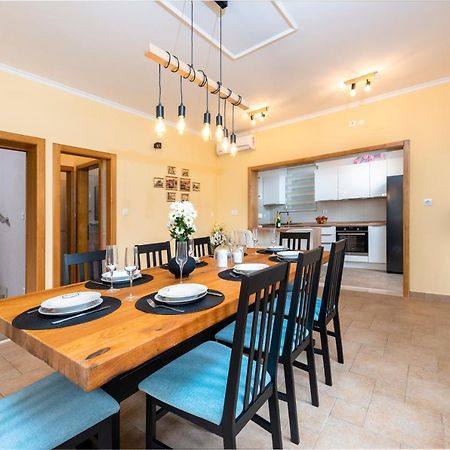 Vila Vergatum-Privacy,Gym,Billiards,Table Tennis Donji Brgat 外观 照片