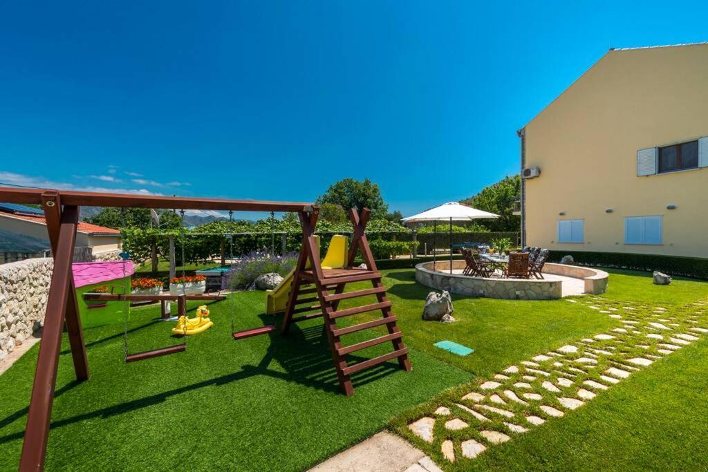 Vila Vergatum-Privacy,Gym,Billiards,Table Tennis Donji Brgat 外观 照片