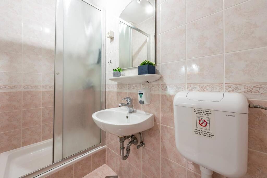 Vila Vergatum-Privacy,Gym,Billiards,Table Tennis Donji Brgat 外观 照片
