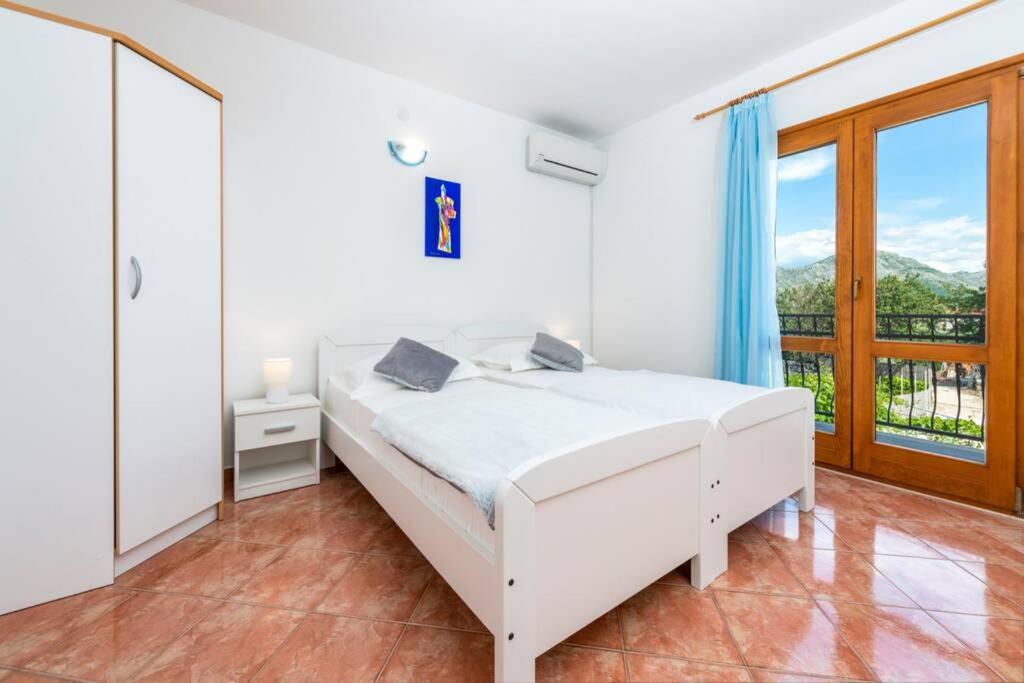 Vila Vergatum-Privacy,Gym,Billiards,Table Tennis Donji Brgat 外观 照片