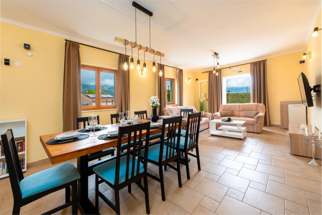 Vila Vergatum-Privacy,Gym,Billiards,Table Tennis Donji Brgat 外观 照片
